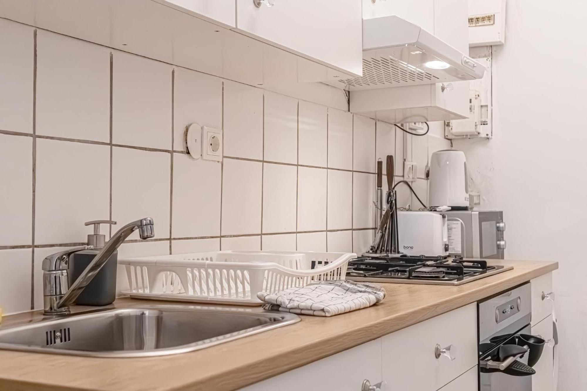 Appartamento Budget-Friendly 2Br Apt With Great Location Vienna Esterno foto