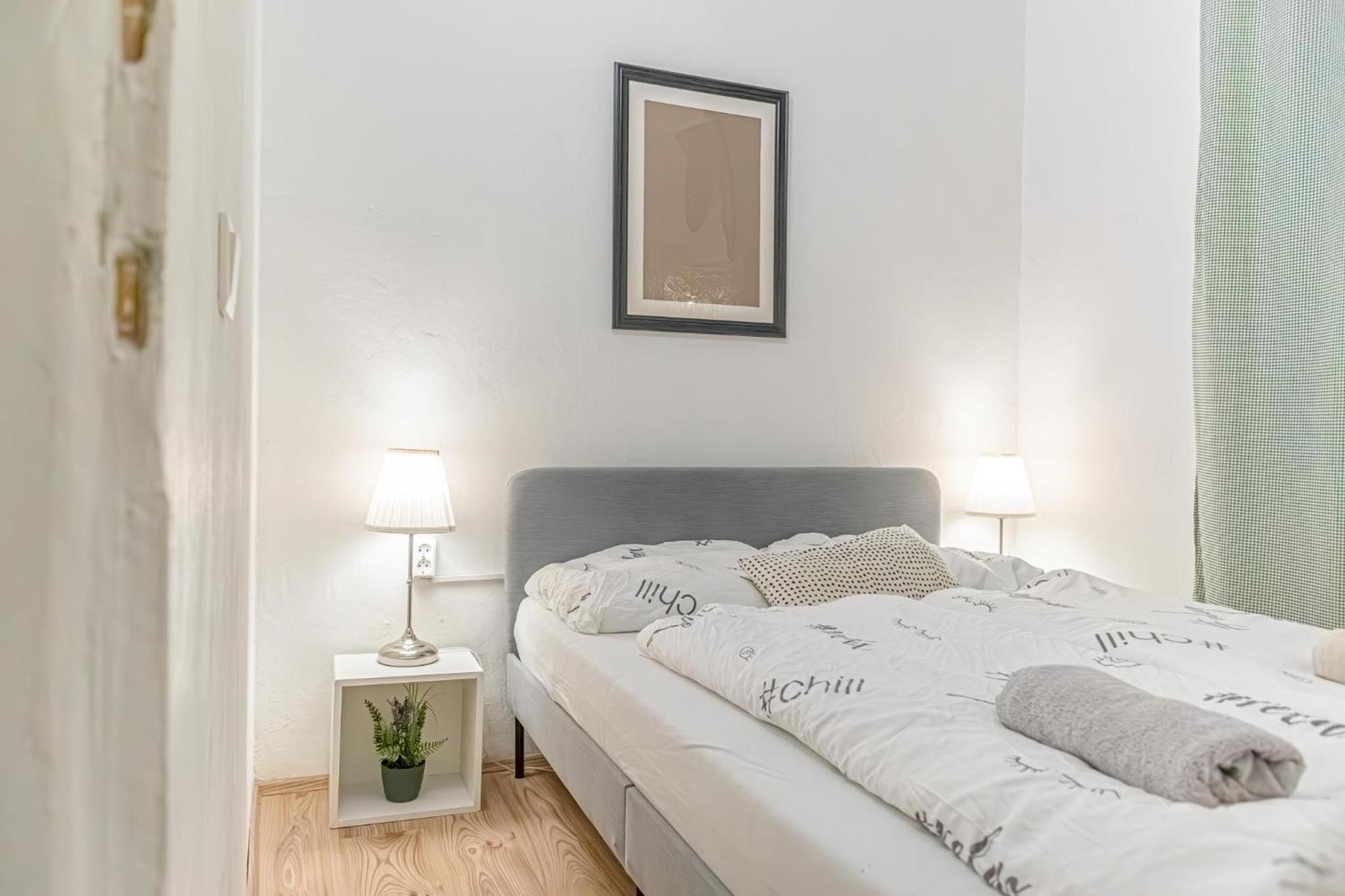 Appartamento Budget-Friendly 2Br Apt With Great Location Vienna Esterno foto