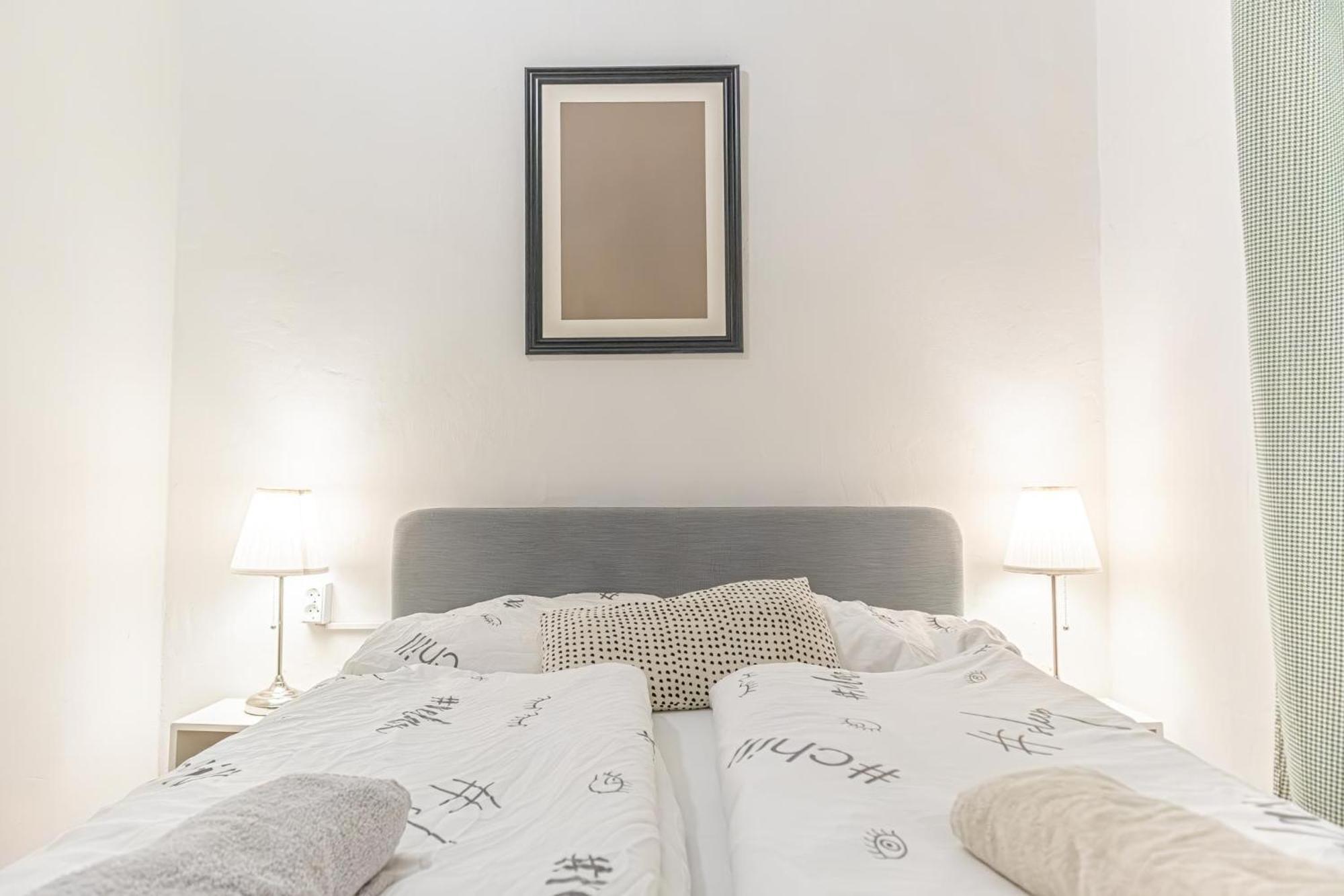 Appartamento Budget-Friendly 2Br Apt With Great Location Vienna Esterno foto