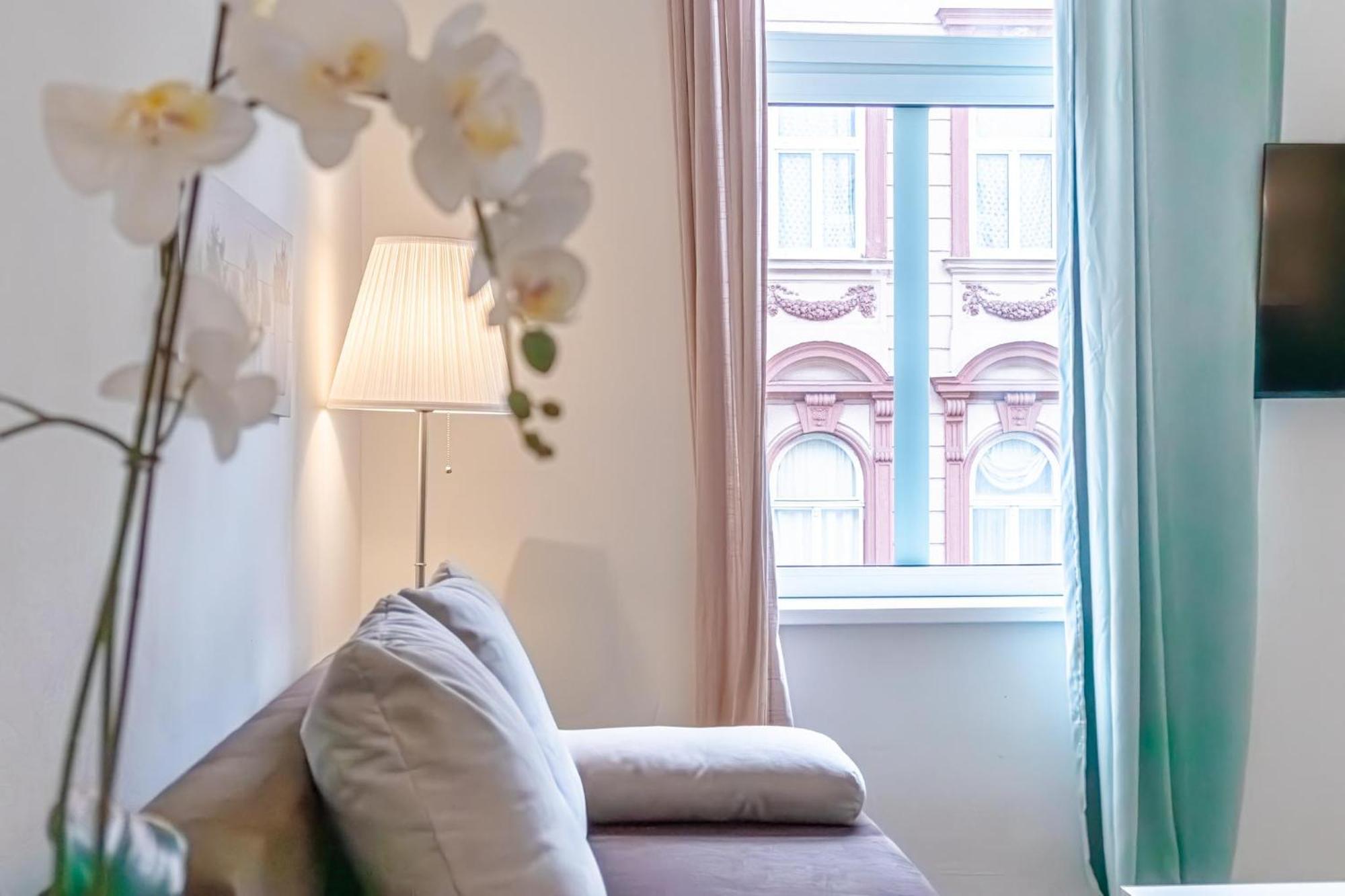 Appartamento Budget-Friendly 2Br Apt With Great Location Vienna Esterno foto