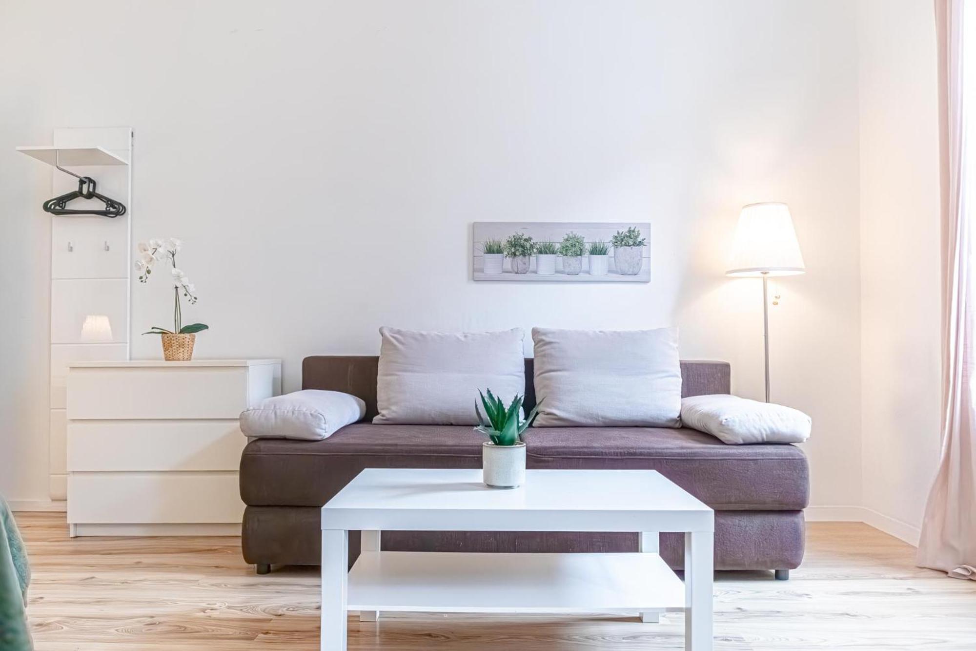 Appartamento Budget-Friendly 2Br Apt With Great Location Vienna Esterno foto