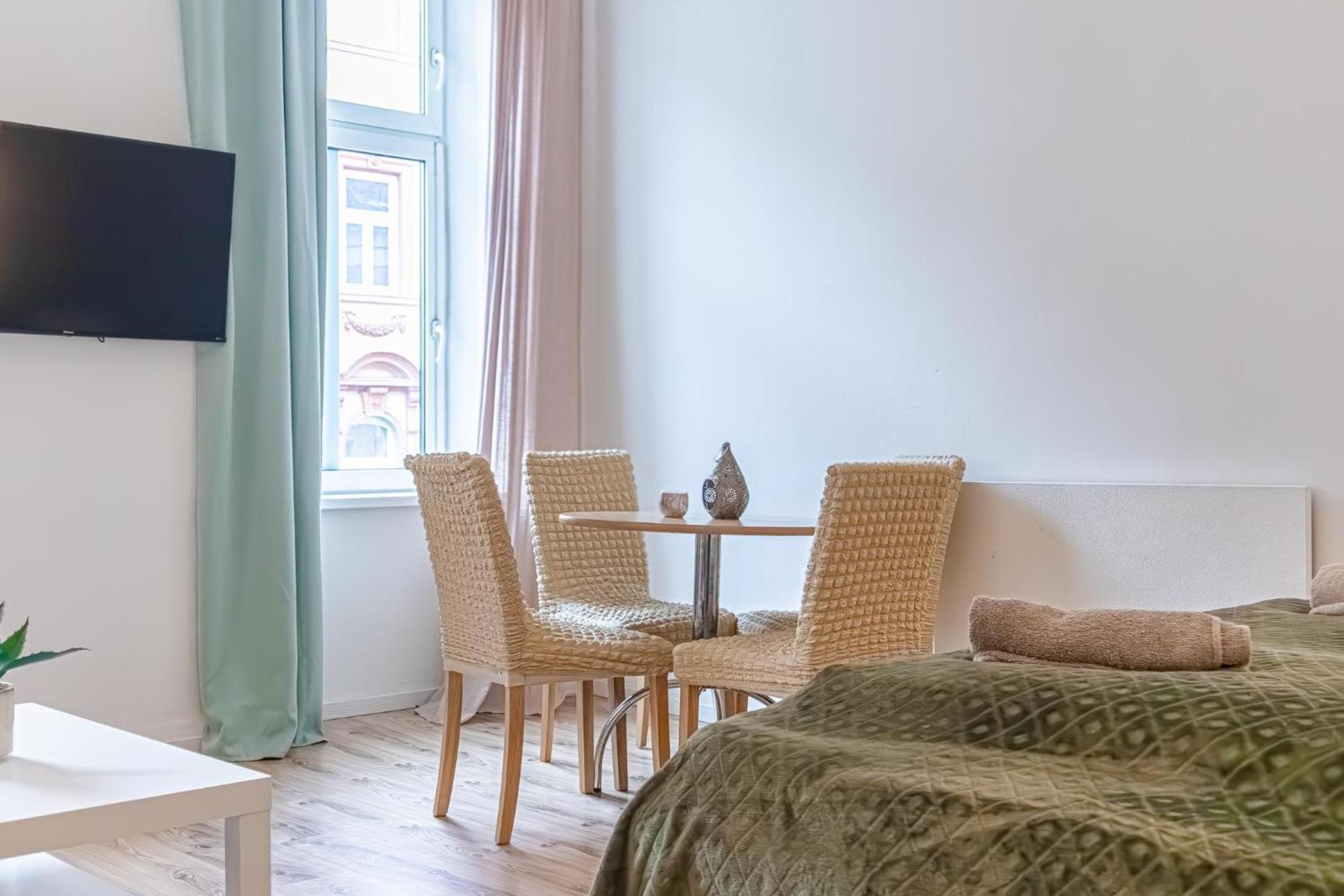 Appartamento Budget-Friendly 2Br Apt With Great Location Vienna Esterno foto